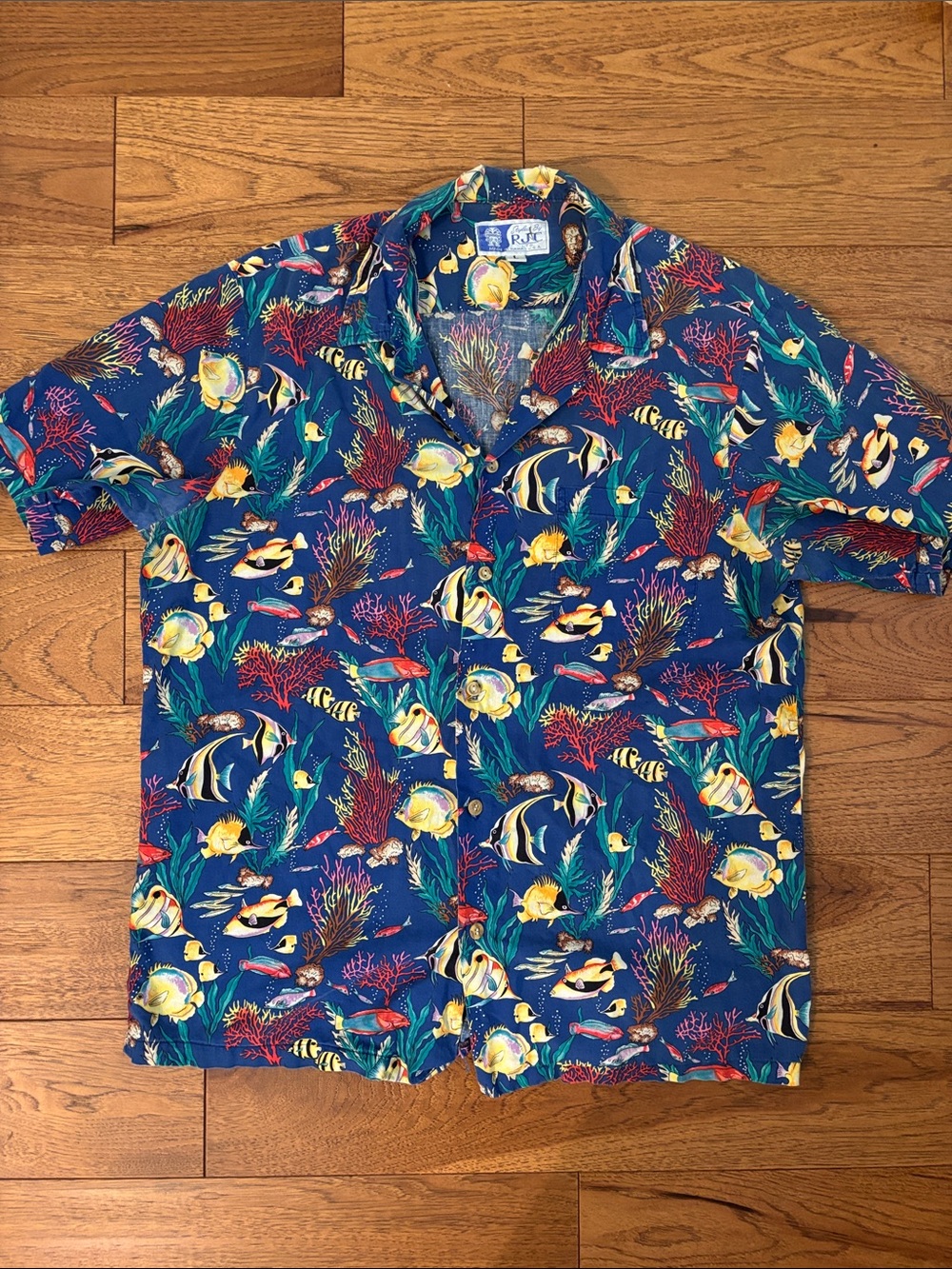 Vintage Men’s Hawaiian Tropical Print Short-Sleeve Shirt